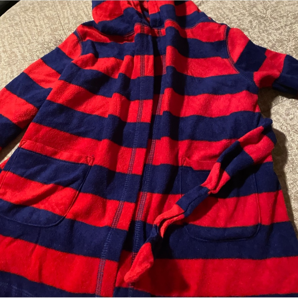 Boys size 2t-4t robe